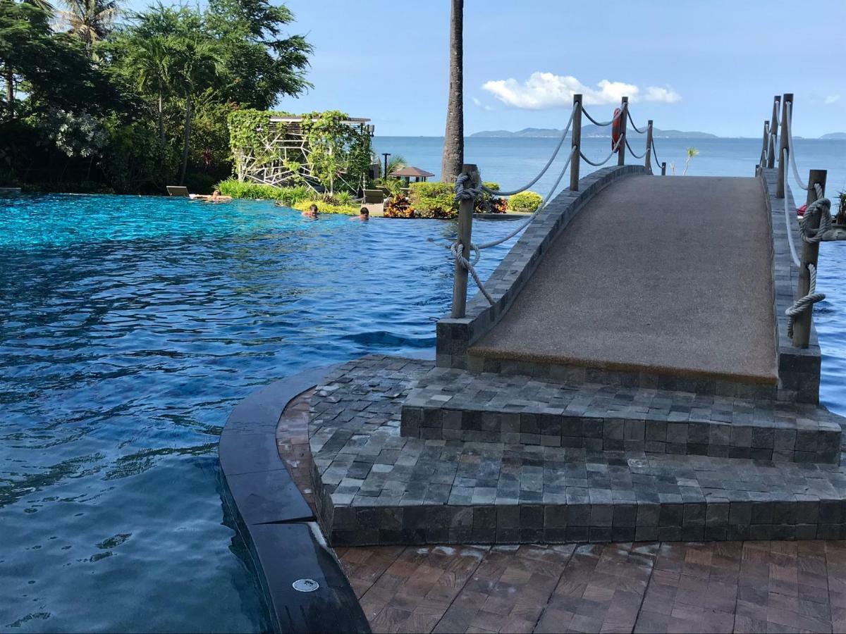 Luxurious Beachfront パッタヤー エクステリア 写真