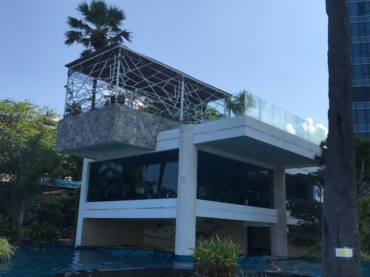 Luxurious Beachfront パッタヤー エクステリア 写真